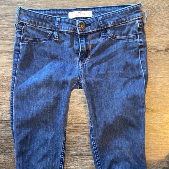 Hollister juniors size 1 jeans great condition - Picture 4 of 5